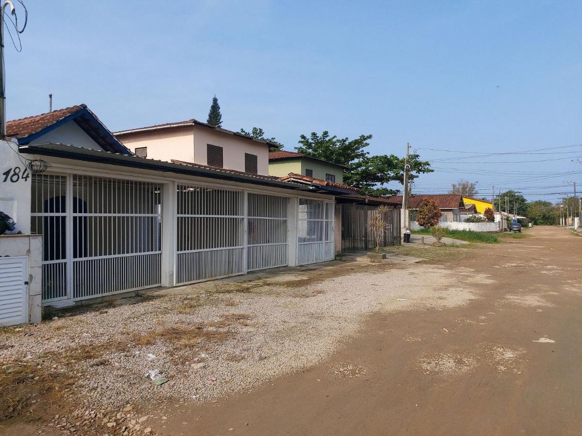 0005.04 - Maranduba - Casa - 3 Dorm - 14 Pess - 3 Quadras Do Mar - Piscina Coletiva - Wifi - Ar Condicionado Βίλα Ubatuba Εξωτερικό φωτογραφία